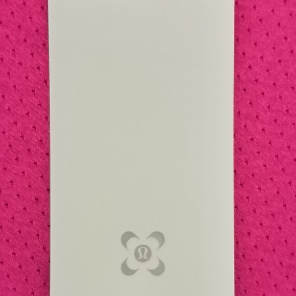 NWT LULULEMON SEAWHEEZE Fuchsia LTWT Swiftly Breathe Crop Tank Top 10 - Picture 9 of 10